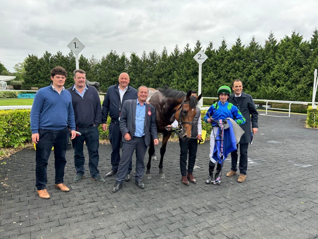 Gallivanted on top at Kempton